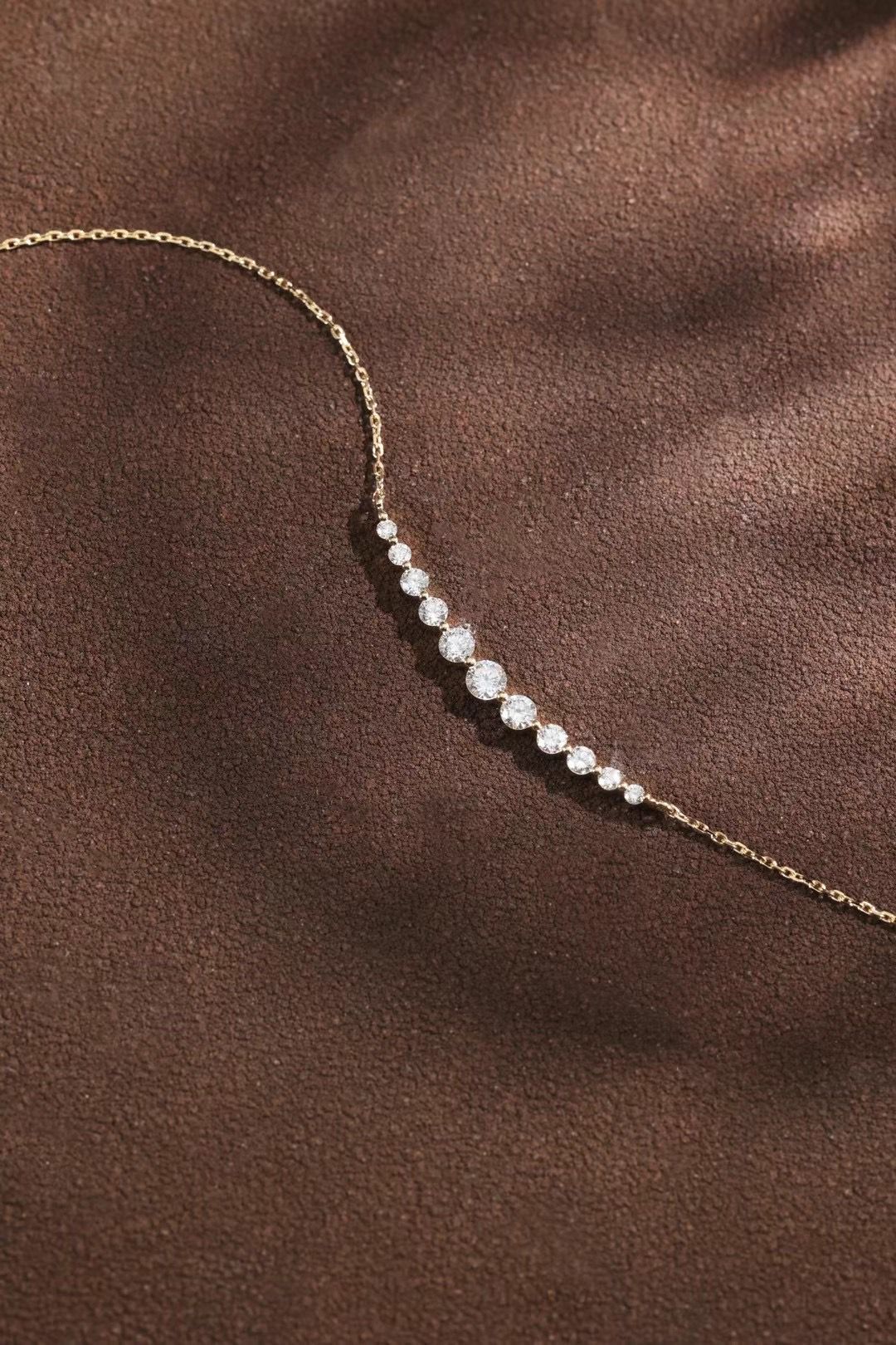 Graduated Lab-Grown Diamond Curved Bar Necklace